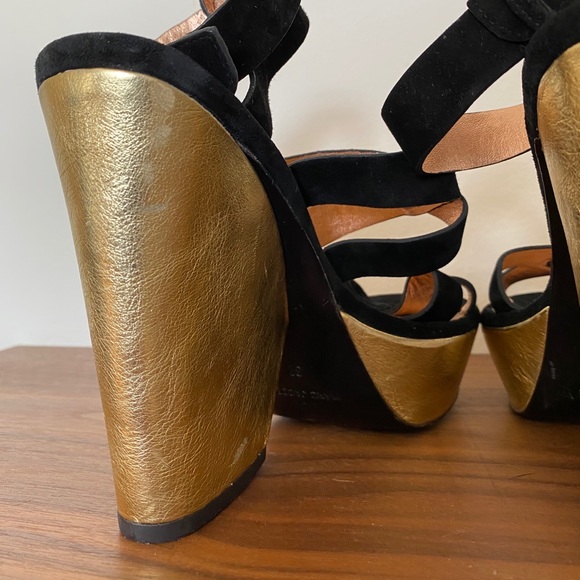 Marc by Marc Jacobs Black Gold Platforms - Picture 6 of 11